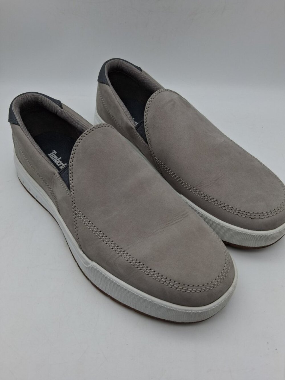 Timberland Men's Size 9.5 Maple Grove Slip-On Loafers Grey Nubuck Leather w/Box